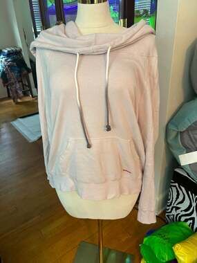 Peace love world hoodie size large